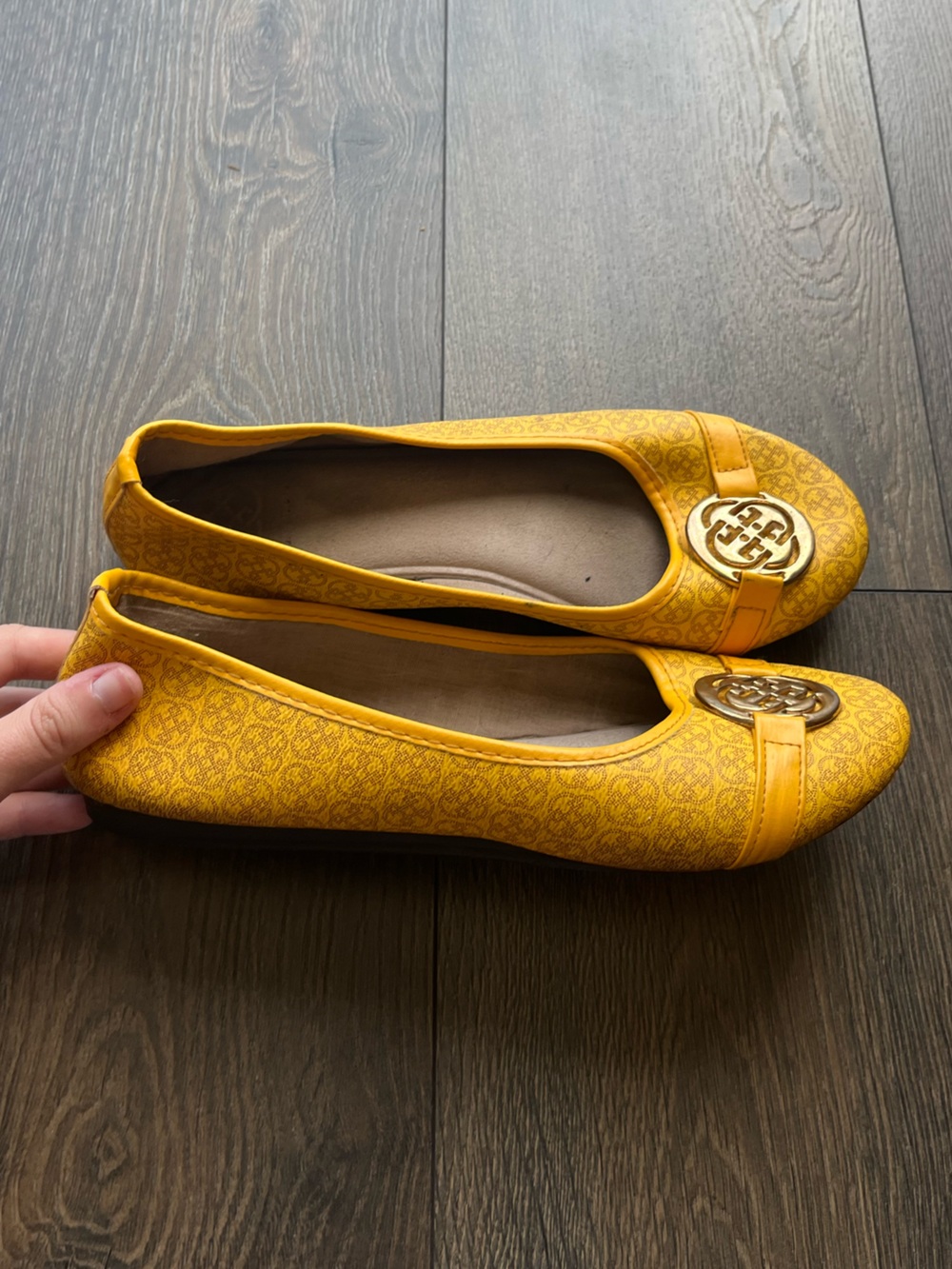 Daisy Fuentes Slip-On Ballet Flats